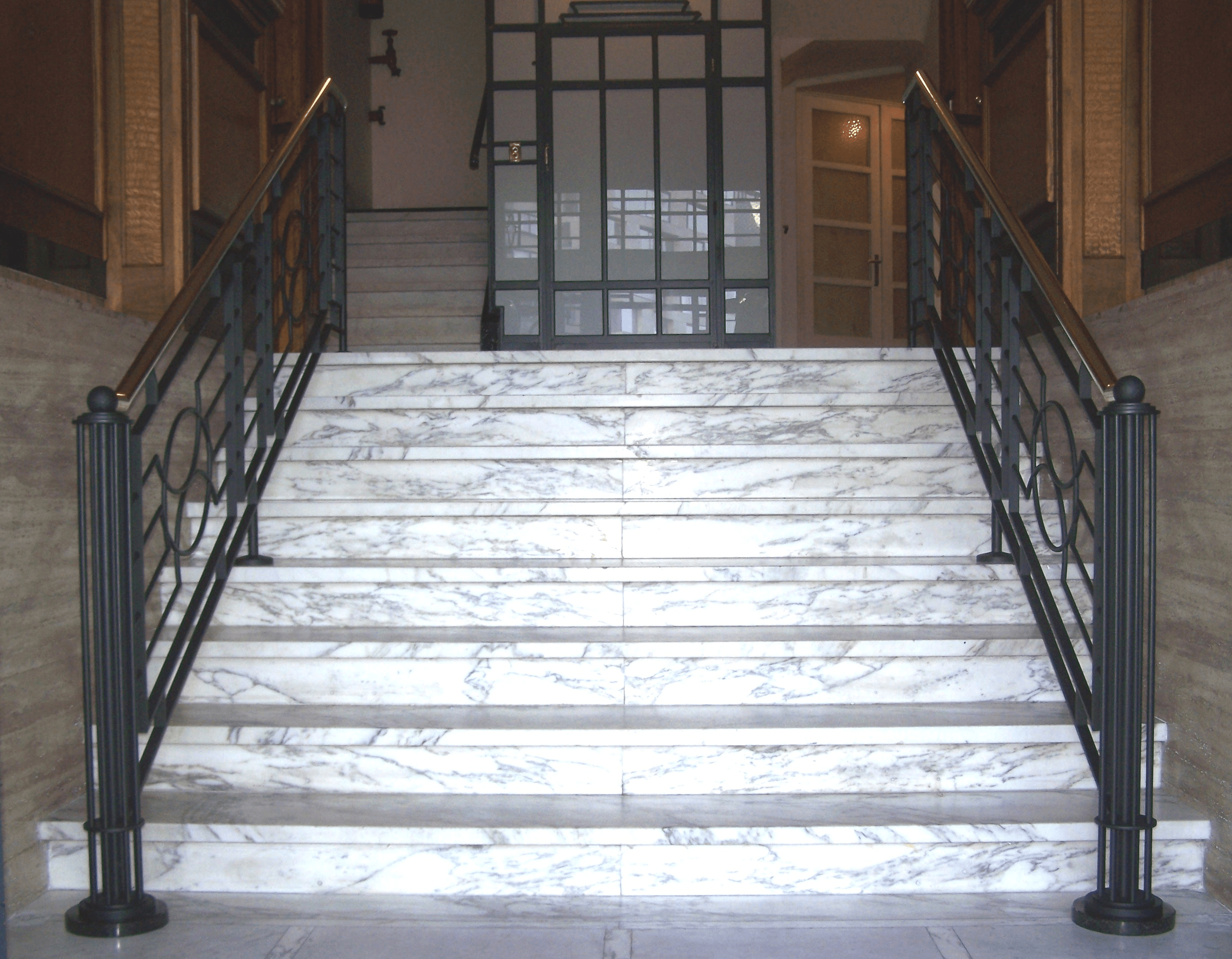 Trapleuning Art Deco