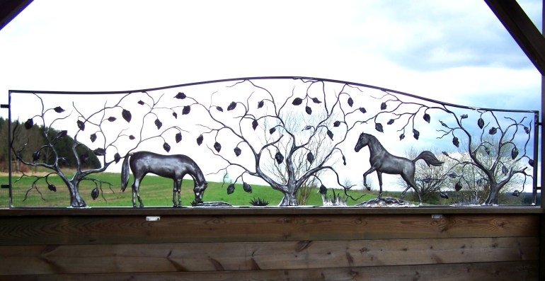 paneel met paarden in smeedijzer